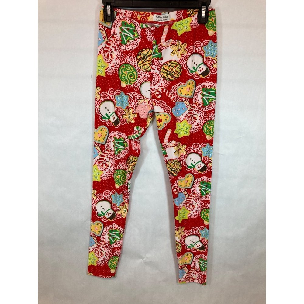 Premium Comfort & Style: Medium Christmas Novelty Versatile Leggings!